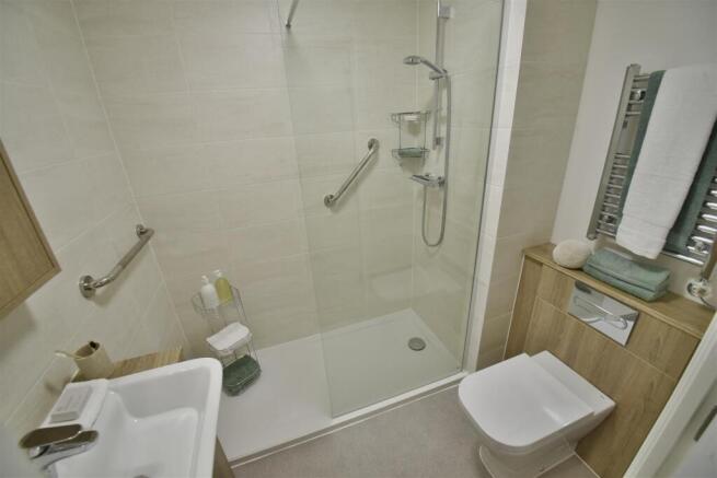 Apartment in Solihull - View 5