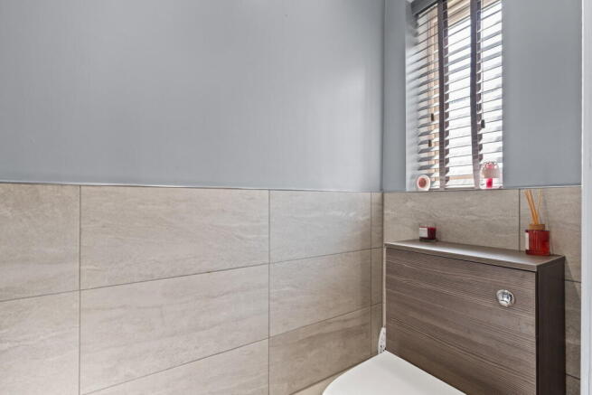 3 bed Town House for sale Image 6