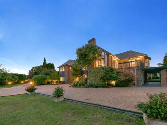 Architecturally Designed Five-Bedroom Detached Fa
