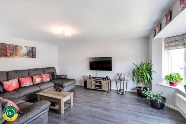 4 bed Detached for sale Image 5