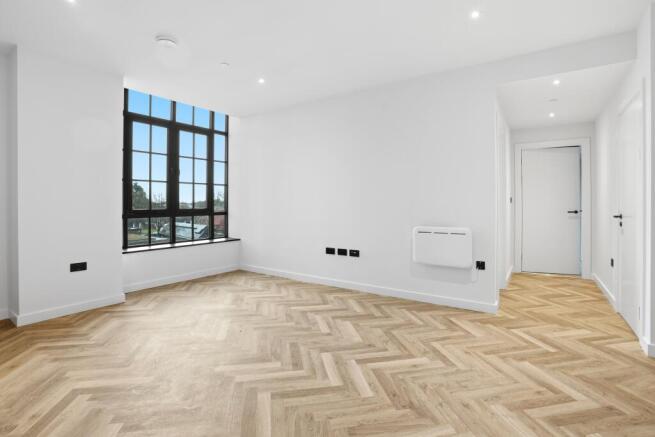 2 bed Apartment for sale Image 4