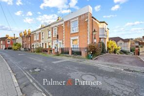 32, Priory Street, Colchester CO1 2QA