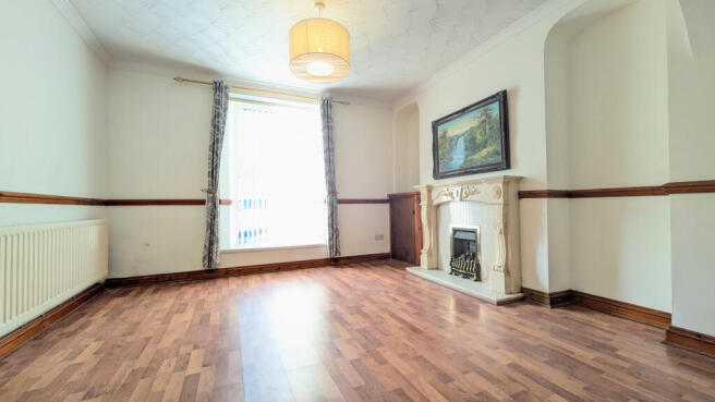 PXL_20251119_124819830.MP~2