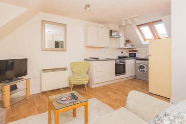 Kitchen/Lounge