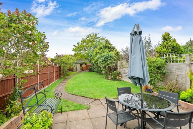 107 Laugherne Road - garden.jpg
