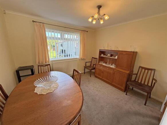 Dining room.jpg