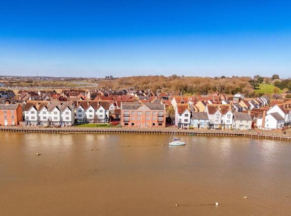 2-bed flat on West Quay, Wivenhoe, Colchester, CO7, £435,000