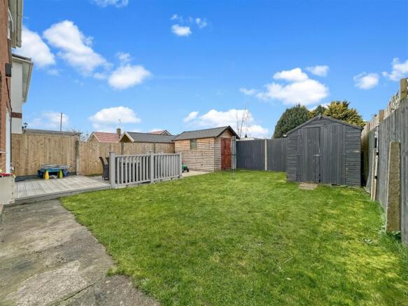 Delightful Enclosed Garden 636