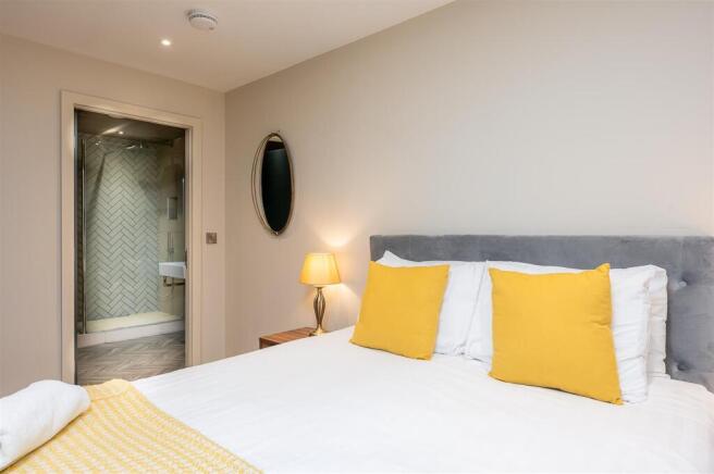 2 bed Duplex for sale Image 9