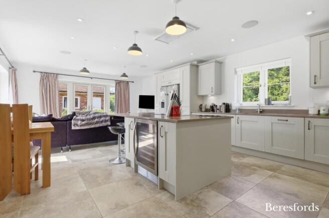 House in Maldon, Langford - More