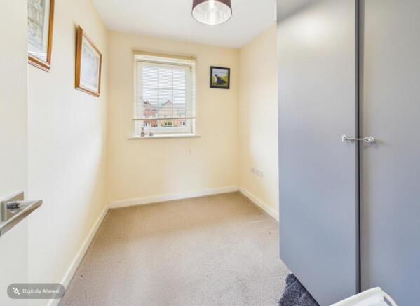 5 bed Town House for sale Image 7