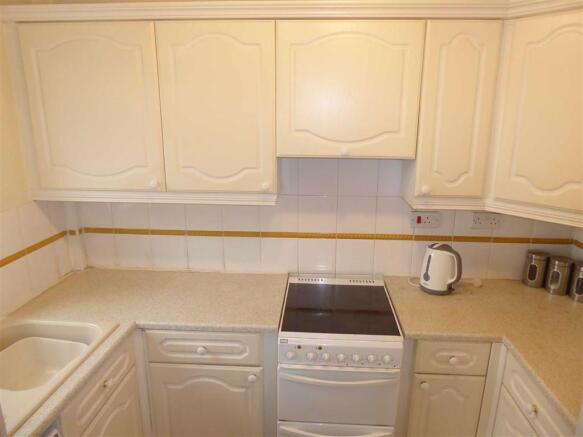Fitted Kitchen: