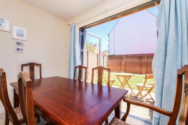 3 bed Semi-Detached for sale Image 6
