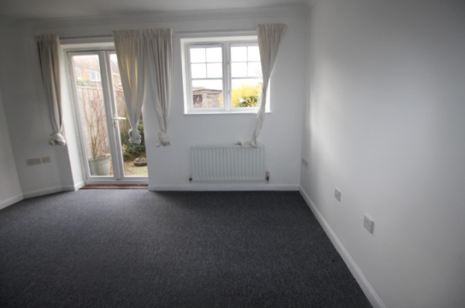 2 bed Terraced for sale Image 3