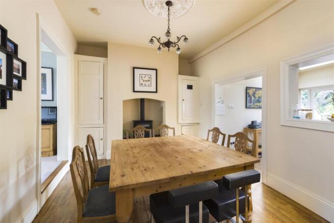 Emscote62-Dining-01A.jpg