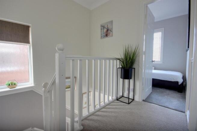 3 bed Semi-Detached for sale Image 10