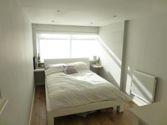 36Oakbed3.JPG