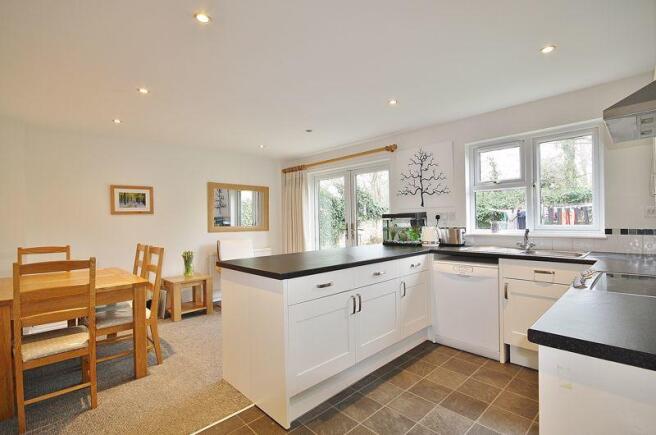 Kitchen/Dining...