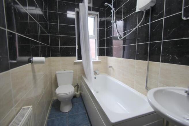4 bed End of Terrace to rent Image 5