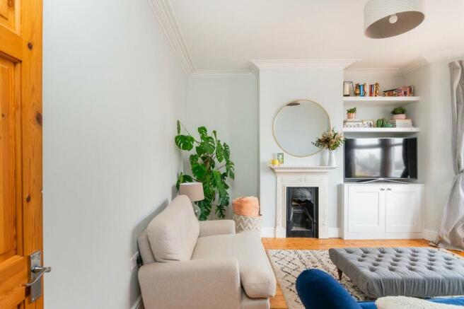APG82 - Living Room E.jpg