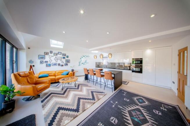 Open Plan Kitchen/Lounge