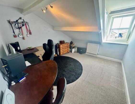 2 bed Flat for sale Image 9