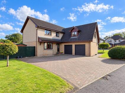 10 Highfield Circle, Kinross, KY13