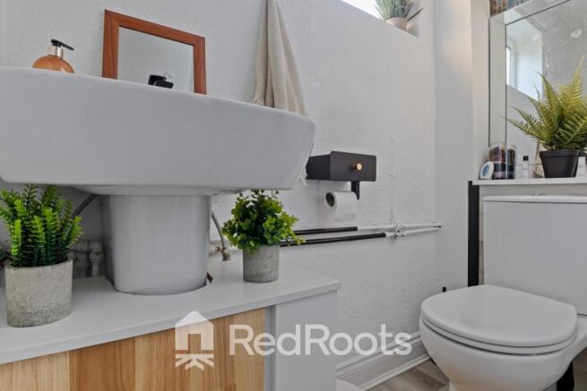 3 bed Semi-Detached for sale Image 10