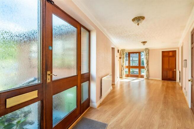 3 bed Detached Bungalow for sale Image 4