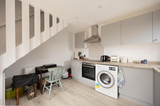 Quarry Close, Devizes, Wiltshire, SN10 3BD photo 4
