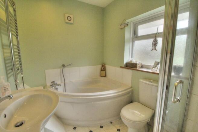 Jeffreys- bathroom