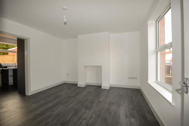 Living Room 1.jpg