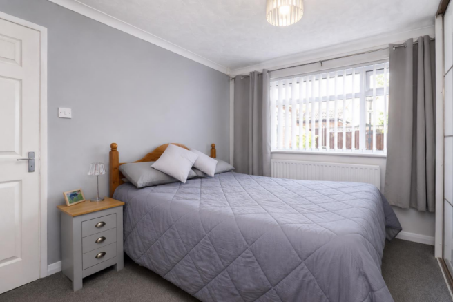 2 bed Semi-Detached Bungalow for sale Image 11