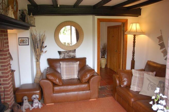 LOUNGE 2
