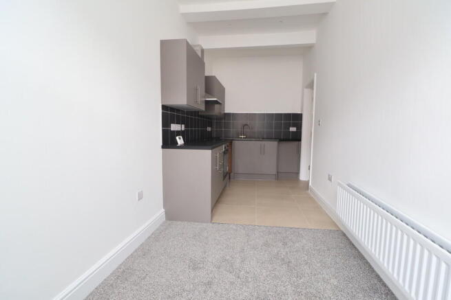 1 bed Apartment to rent Image 4