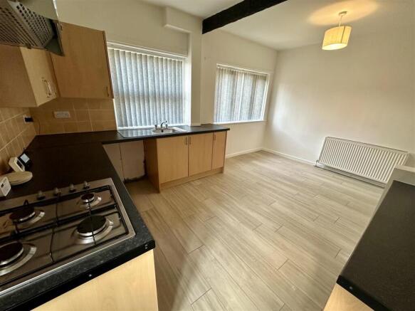 KITCHEN 2.jpeg