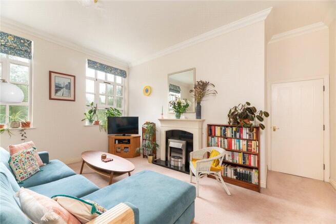 2 bed Apartment for sale Image 12