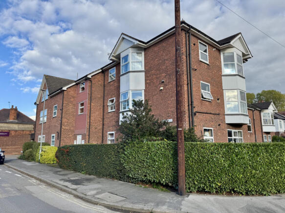 2 bed Flat for sale Image 11
