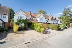 7, Woodridings Avenue, Pinner HA5 4NQ