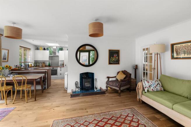 2a-MeadowRiseClose-032.jpg