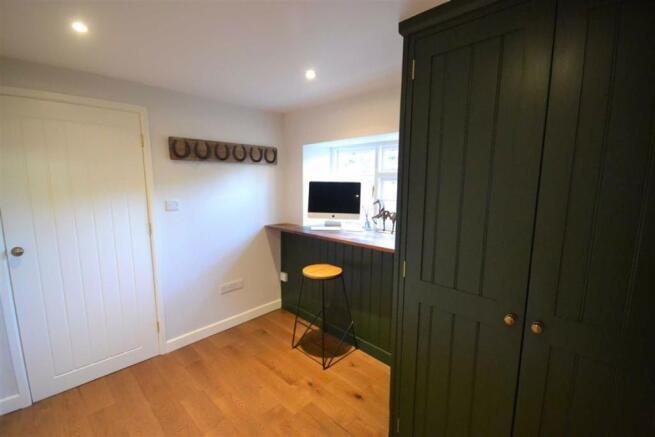 Entrance Hallway / Home Office