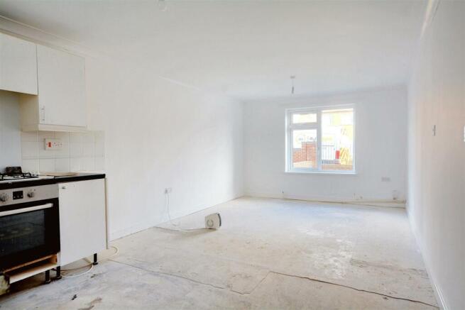 Kitchen_2.jpeg