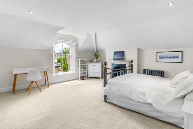 3 bed Penthouse for sale Image 8