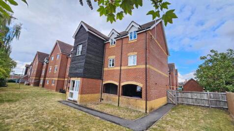 Harbury Court, Queens Road, Newbury RG14 7NQ