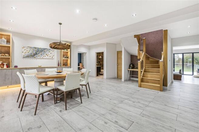 Entrance/Dining Room