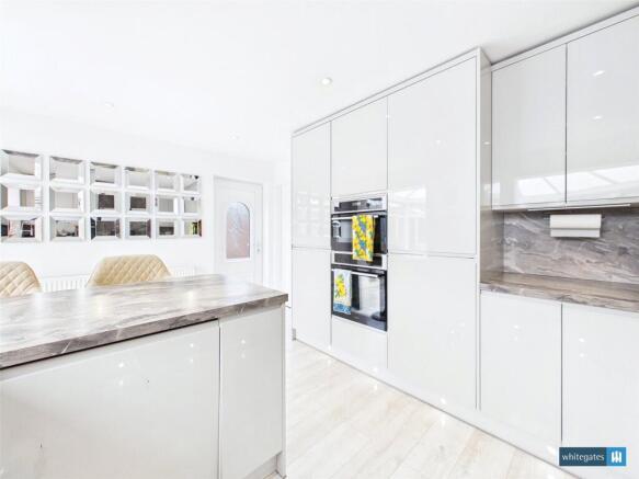 3 bed Detached for sale Image 8