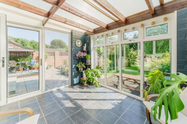 3 bed Semi-Detached for sale Image 12
