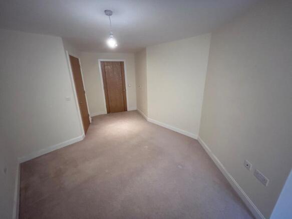 1 bed Retirement Property to rent Image 6