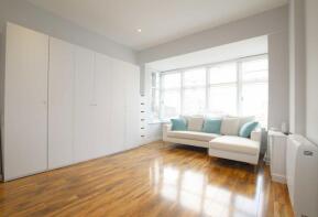 35b, Hamilton Road, Brentford TW8 0QE
