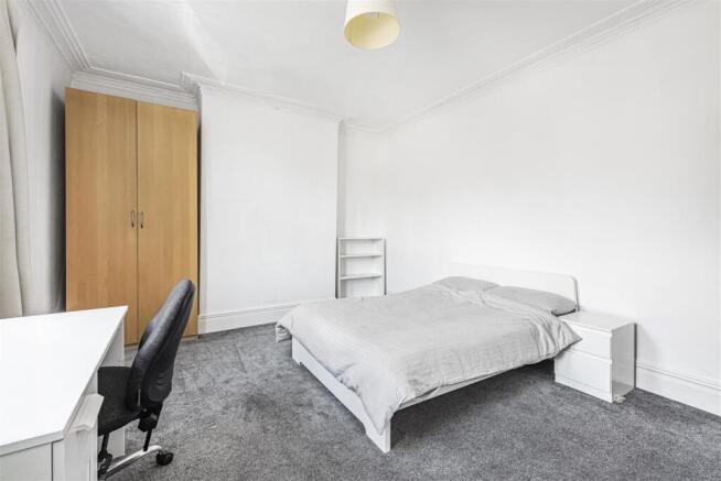 5 bed Terraced to rent Image 10